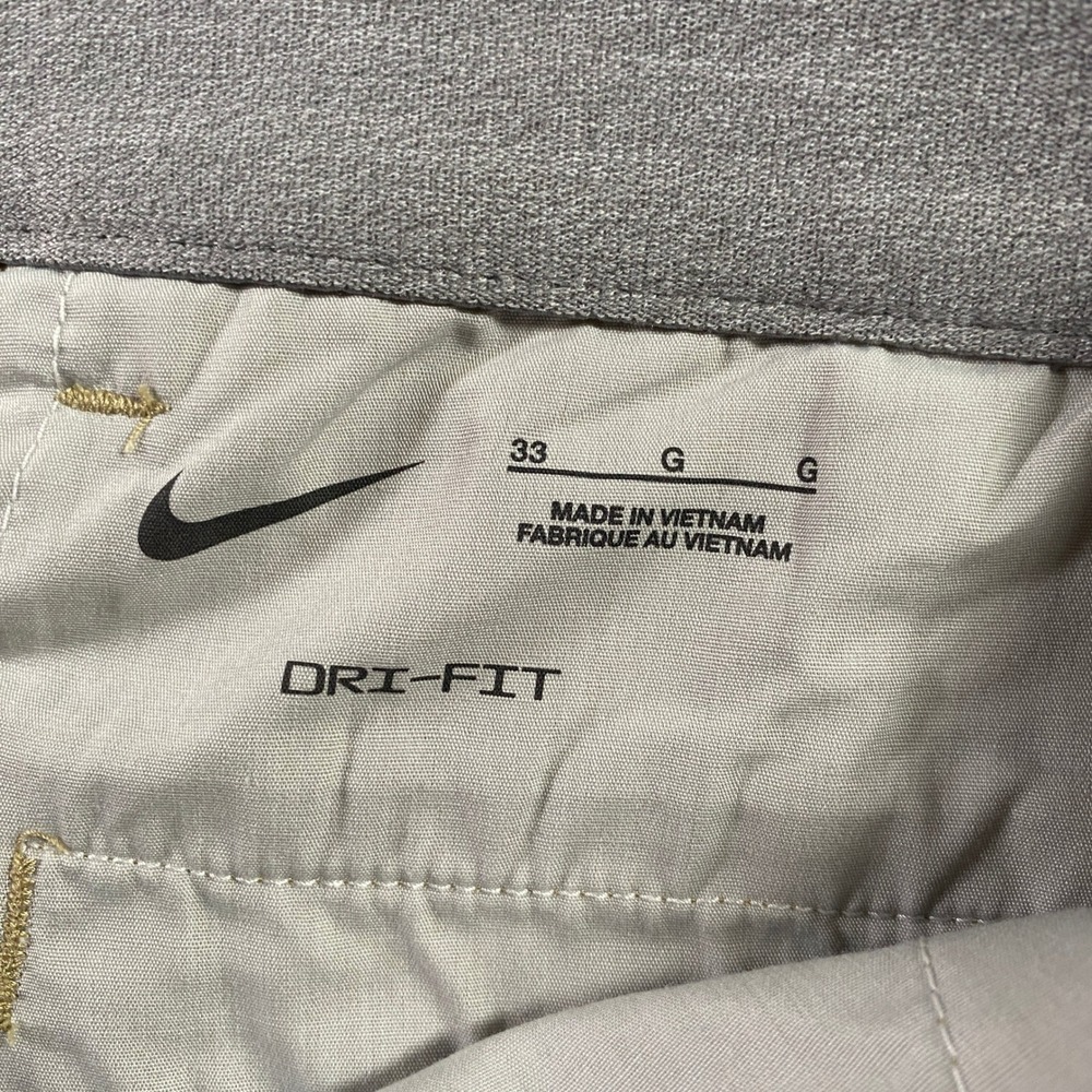Nike Dri-FIT Mens Golf Shorts Size 33 Khaki Chino Casual Activewear - Picture 4 of 9